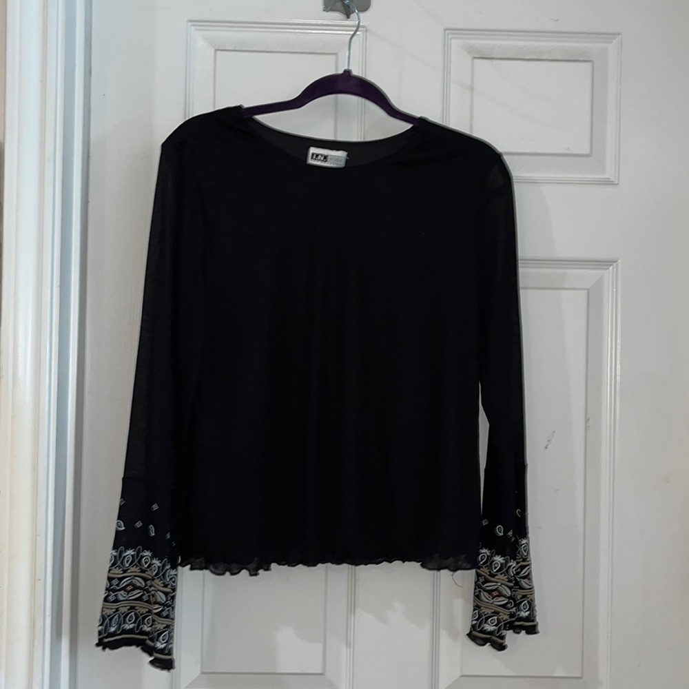 I.N Studio top, Black Long shear sleeves.